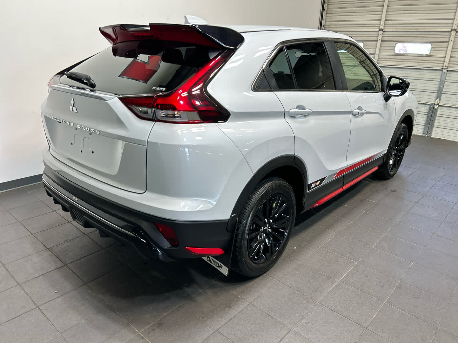 Used 2024 Mitsubishi Eclipse Cross Ralliart AWD/4WD image 3