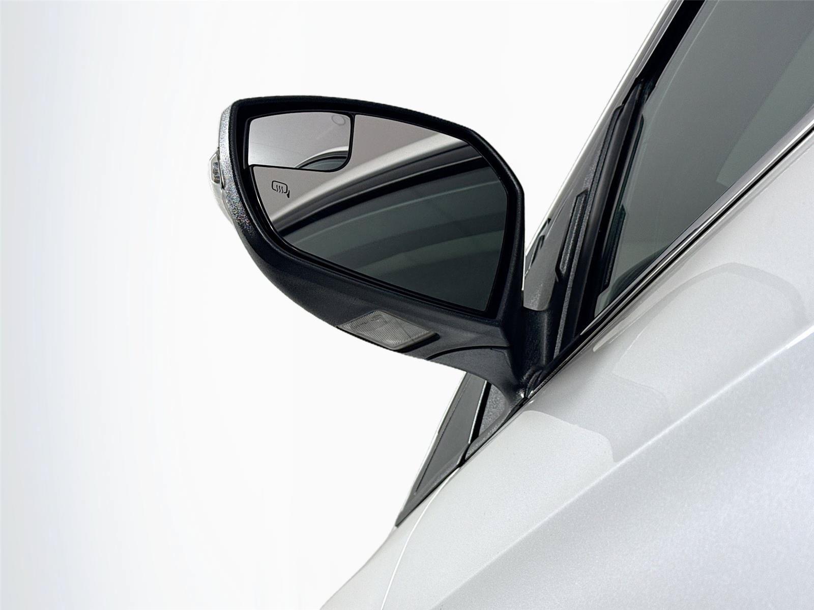 Used 2019 Ford Escape Titanium FWD image 5