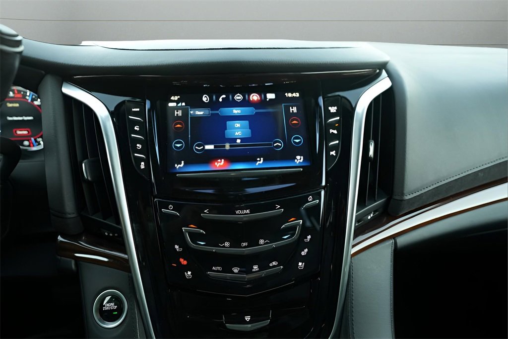 Used 2020 Cadillac Escalade ESV 4WD image 50