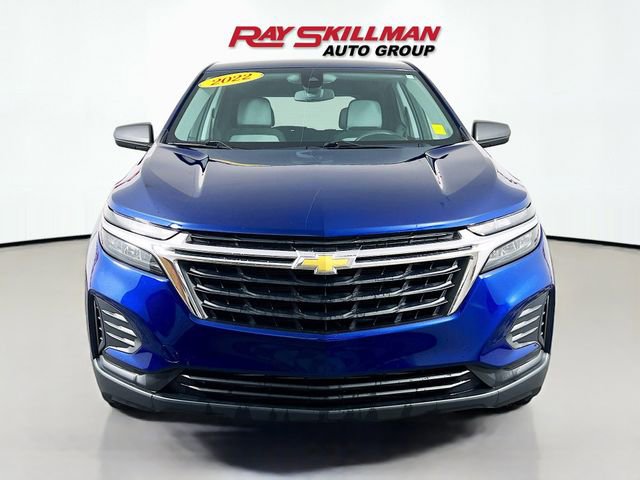 Used 2022 Chevrolet Equinox LS w/ LS Convenience Package FWD image 2
