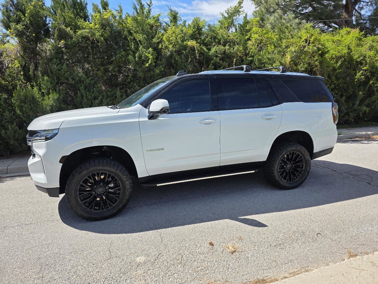 Used 2023 Chevrolet Tahoe LT w/ Luxury Package image 1
