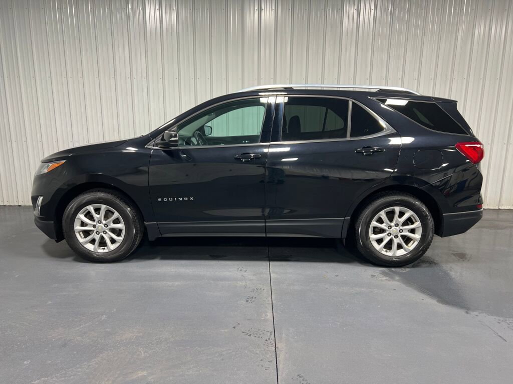 Used 2018 Chevrolet Equinox LT w/ Sun & Infotainment Package image 4
