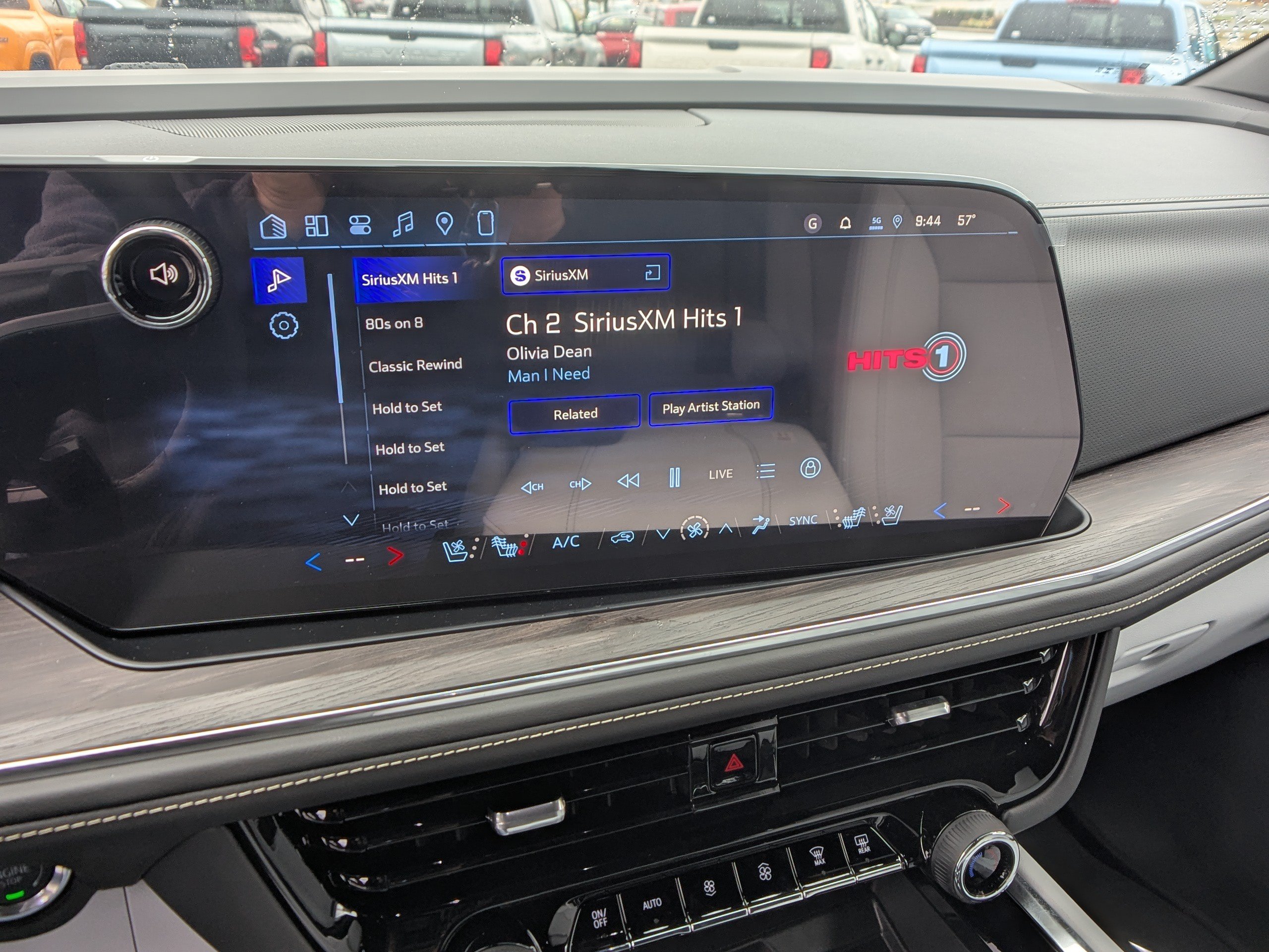 New 2026 Chevrolet Suburban Premier w/ Sun And Tow Package AWD/4WD image 20
