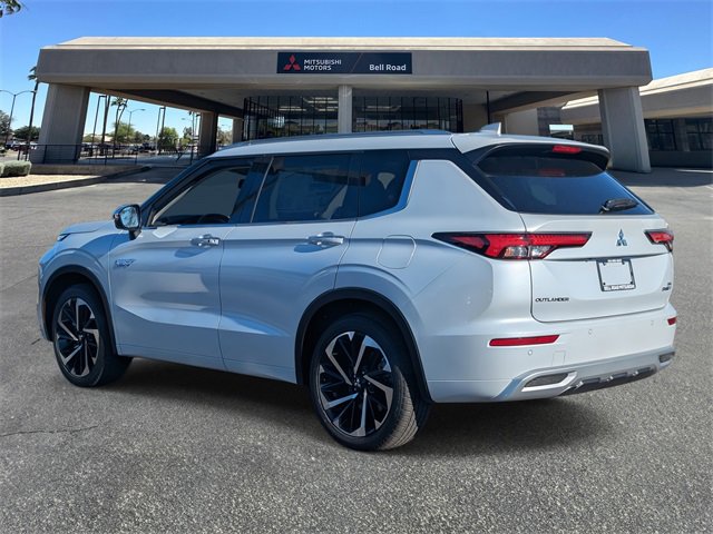 New 2025 Mitsubishi Outlander SEL image 2