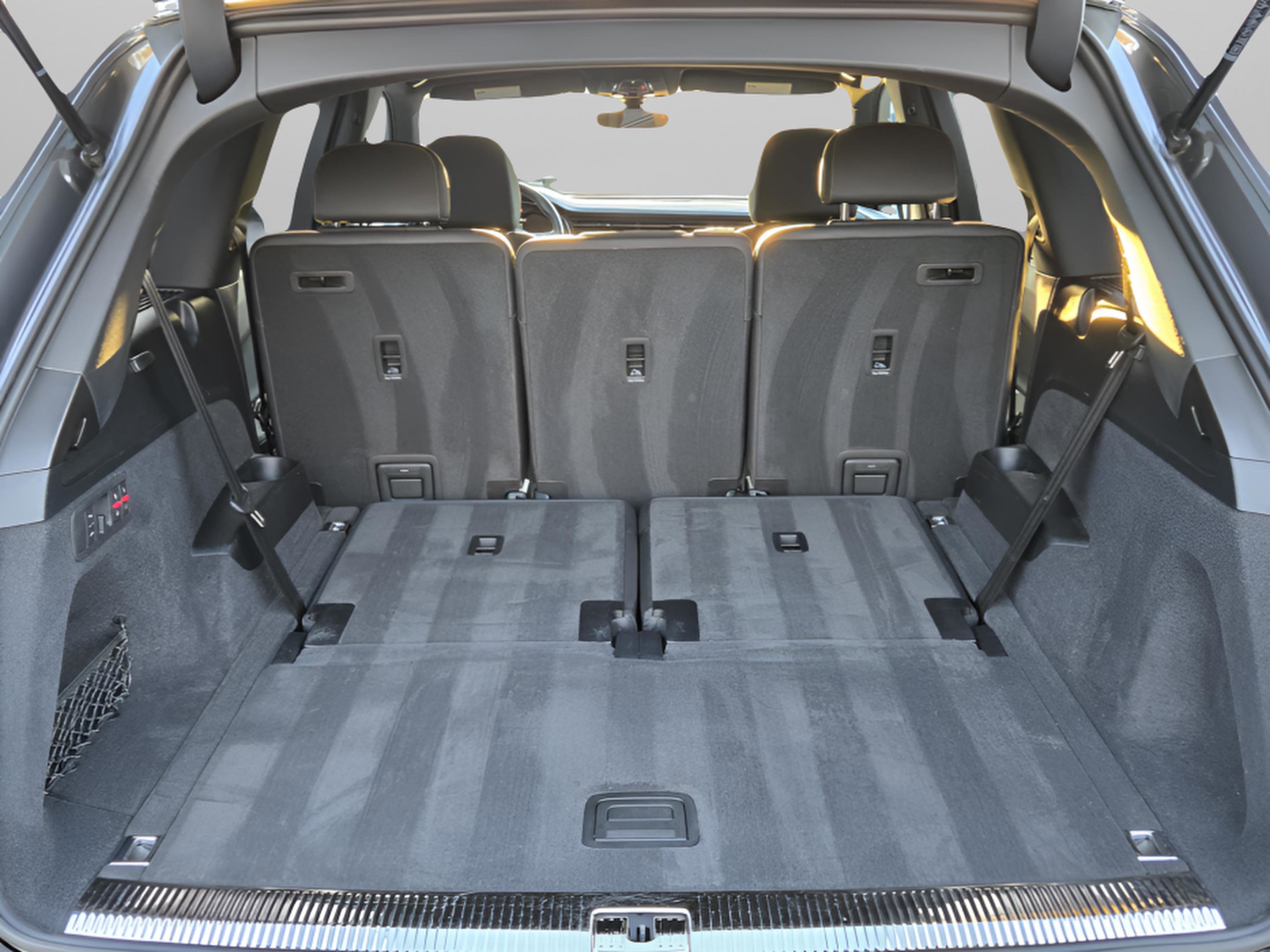 Used 2025 Audi Q7 3.0T Prestige w/ Prestige Package image 16