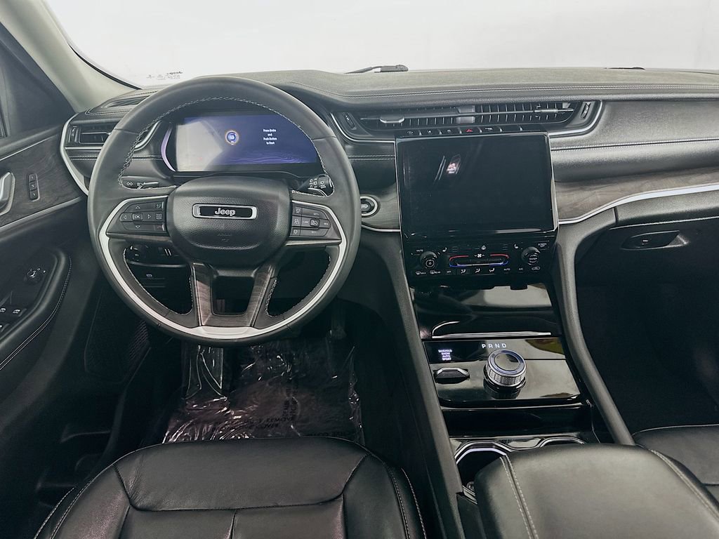 Certified 2023 Jeep Grand Cherokee L Limited w/ Black Appearance Package AWD/4WD image 33