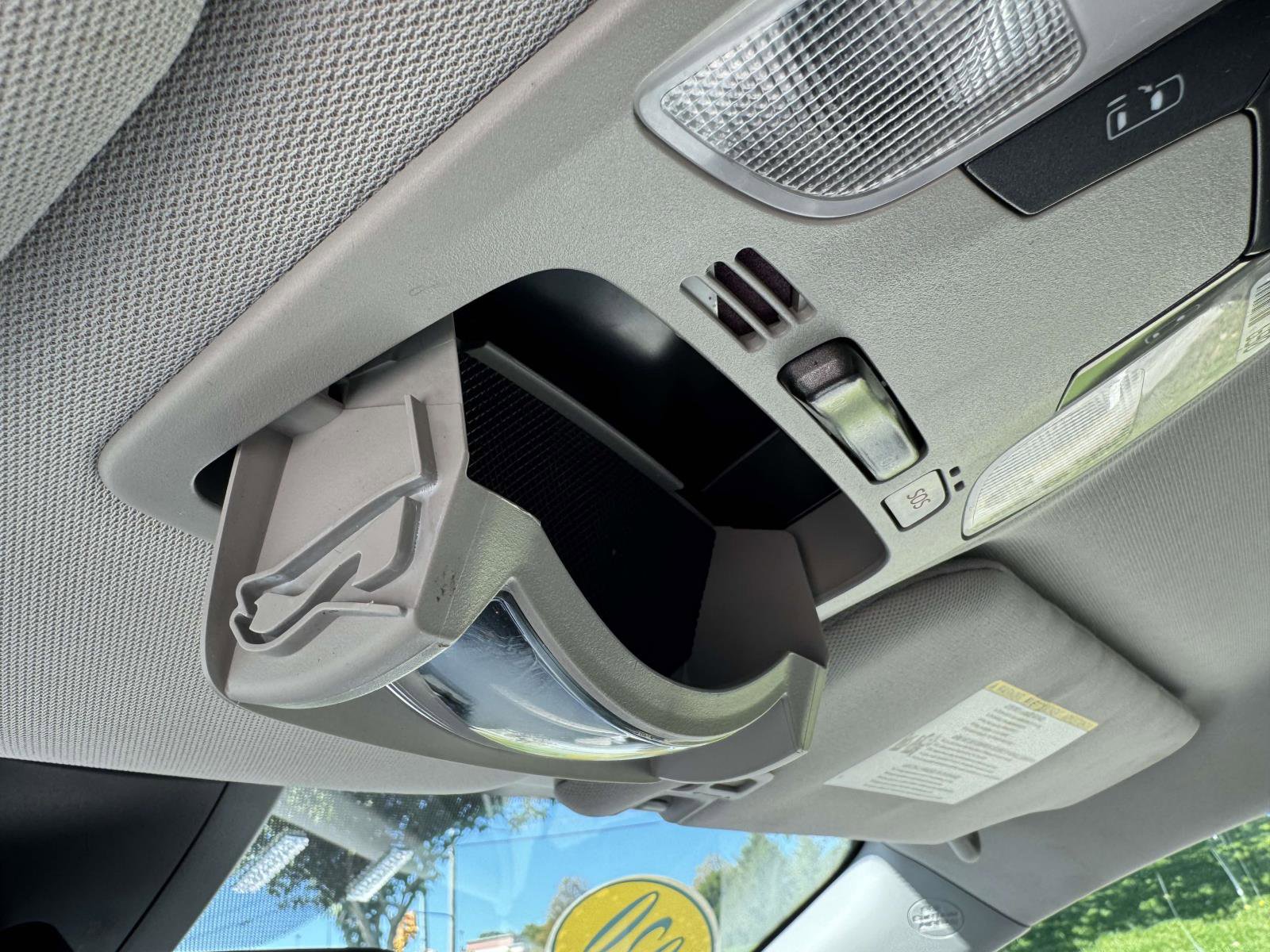 Used 2020 Toyota Sienna LE image 28