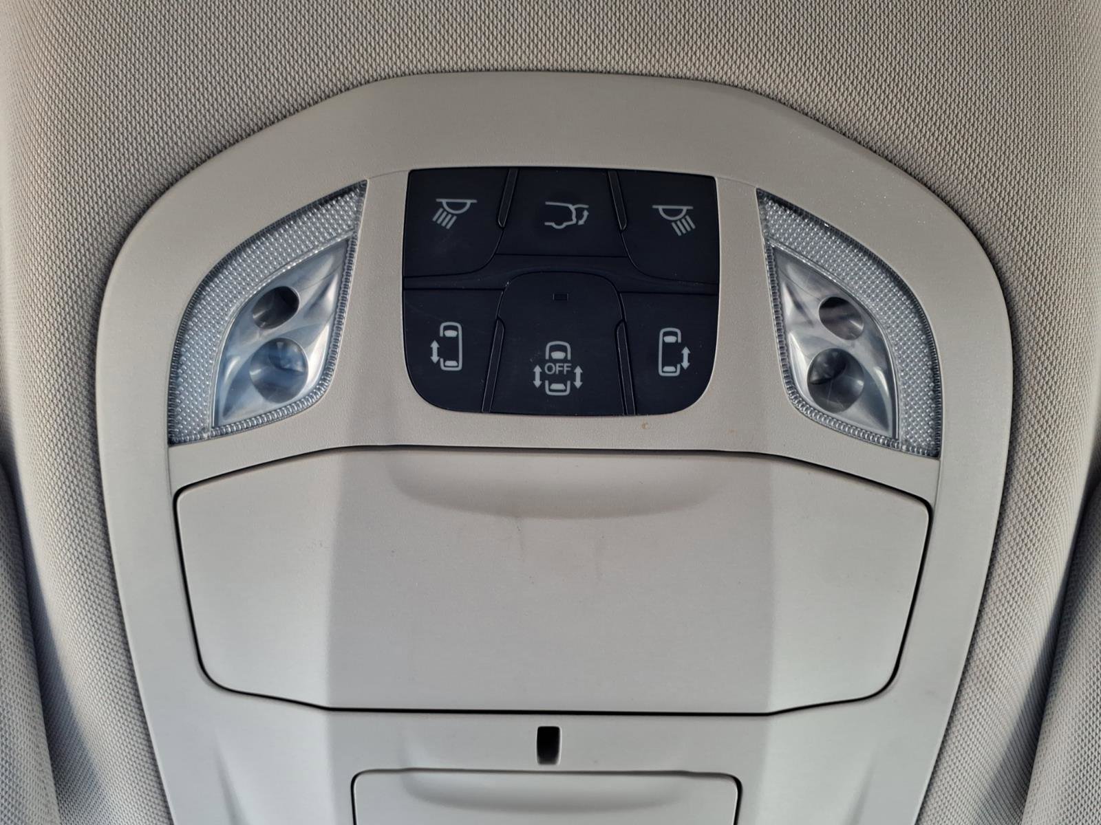 Used 2023 Chrysler Voyager LX image 24