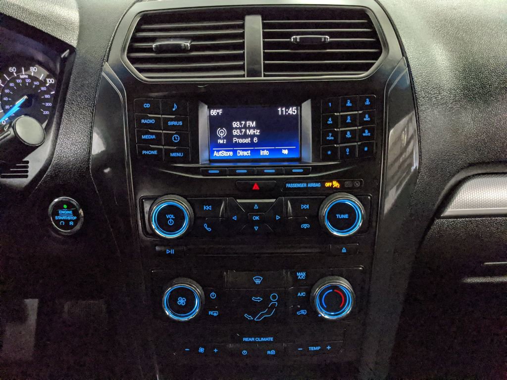 Used 2017 Ford Explorer XLT FWD image 8