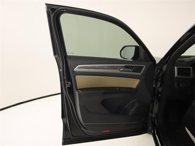 Used 2020 Volkswagen Atlas Cross Sport SE image 10