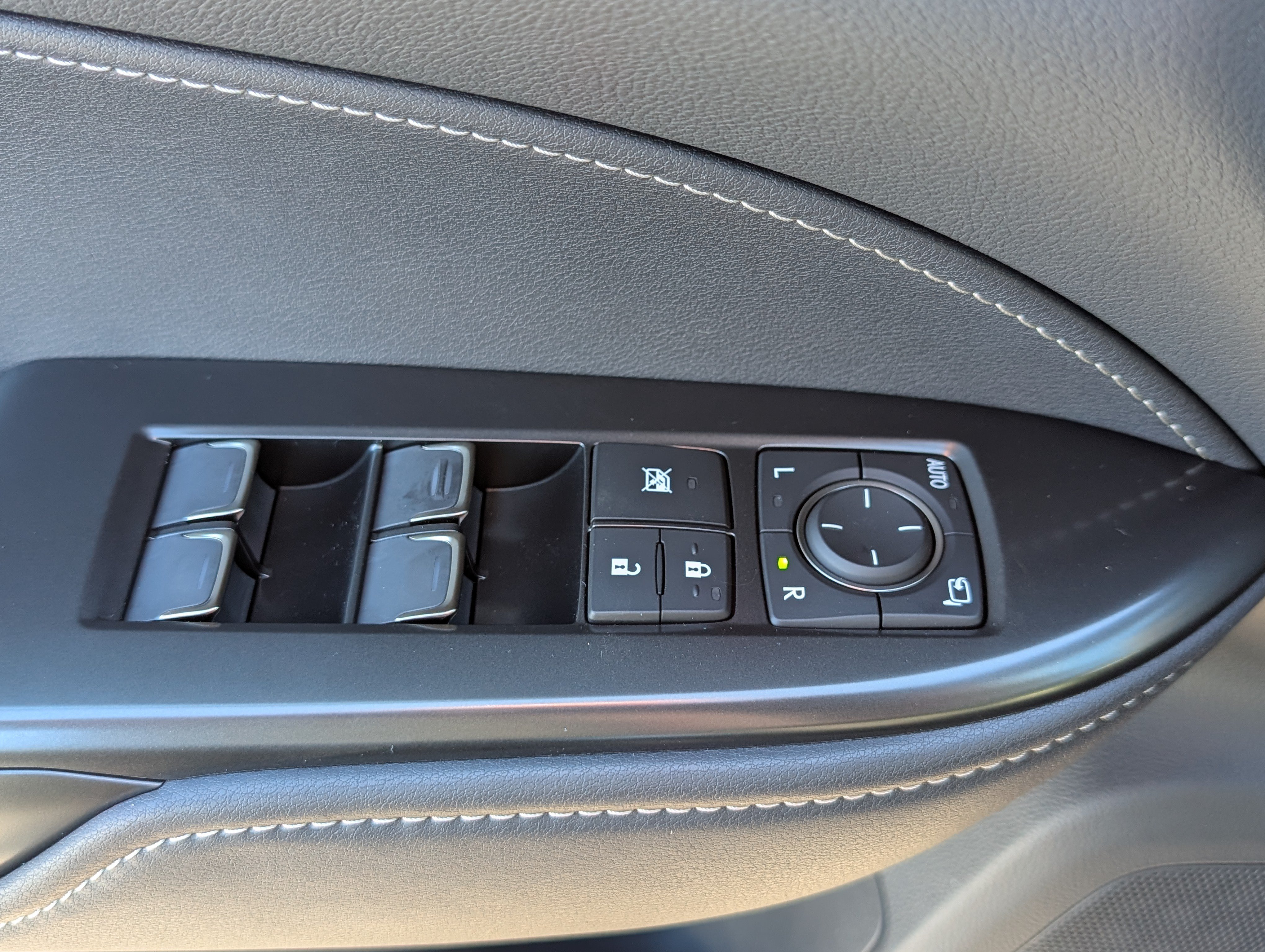 New 2026 Lexus NX 350 AWD w/ Cold Area Package image 16