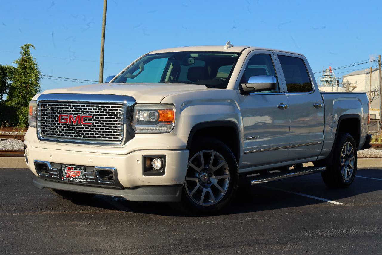 Used 2015 GMC Sierra 1500 Denali w/ Driver Alert Package AWD/4WD image 26