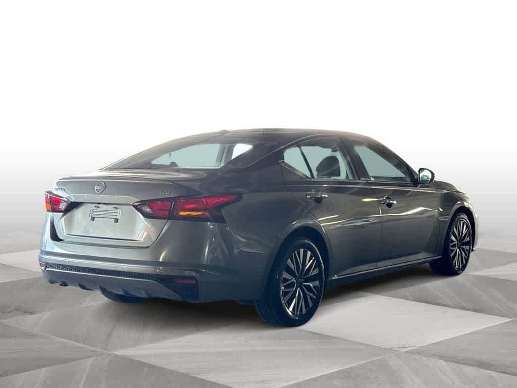 Used 2023 Nissan Altima 2.5 SV FWD image 8