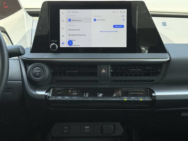Used 2025 Toyota Prius LE FWD image 16