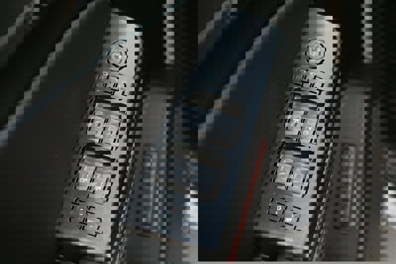 Used 2020 GMC Yukon SLT image 9