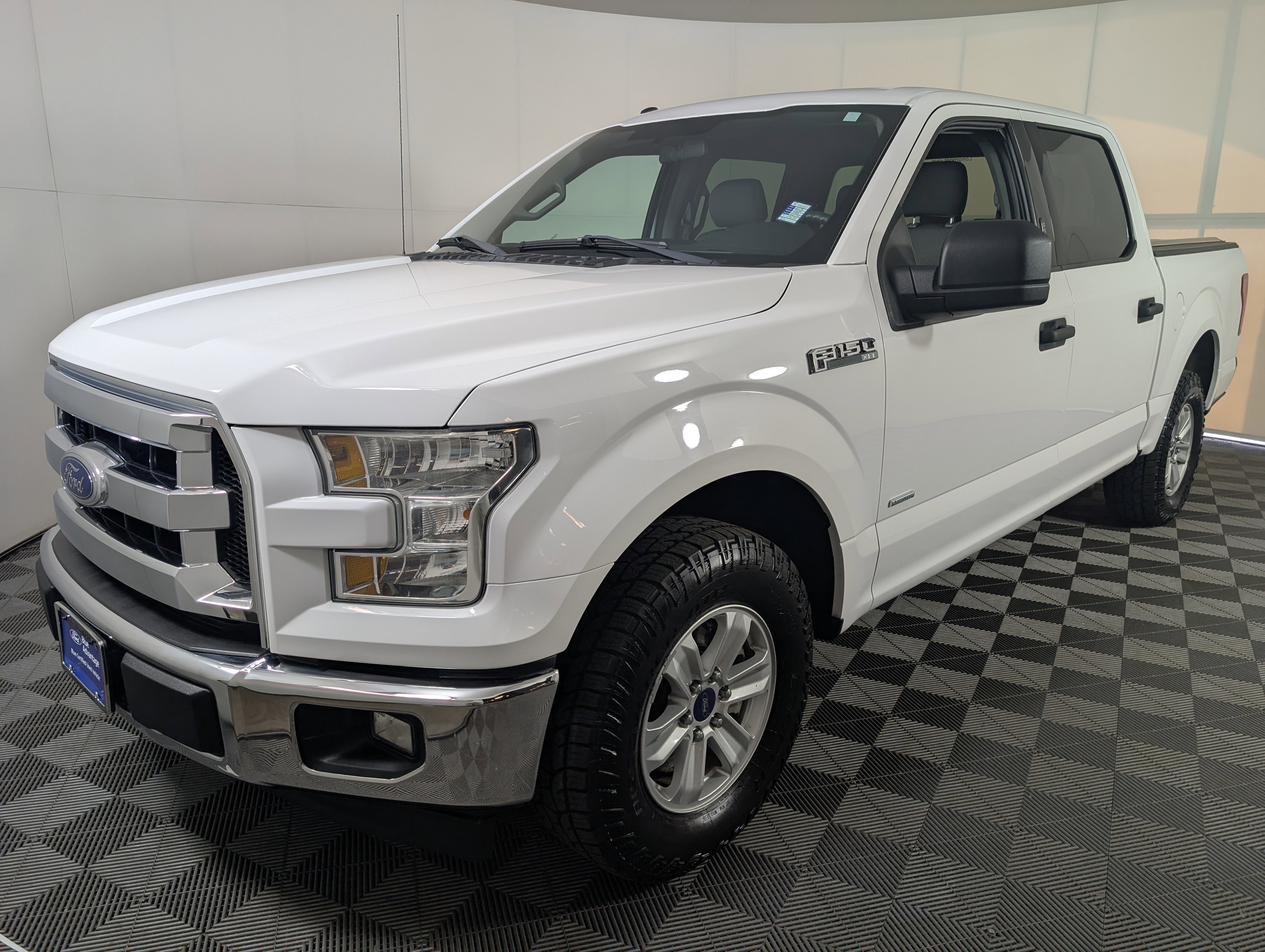 Certified 2017 Ford F150 2WD SuperCrew image 3