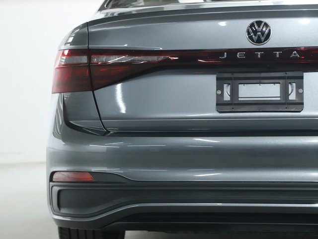 Used 2025 Volkswagen Jetta SE w/ Black Wheel Package image 42