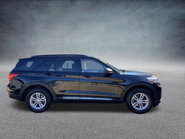 Used 2022 Ford Explorer XLT w/ Equipment Group 202A AWD/4WD image 25