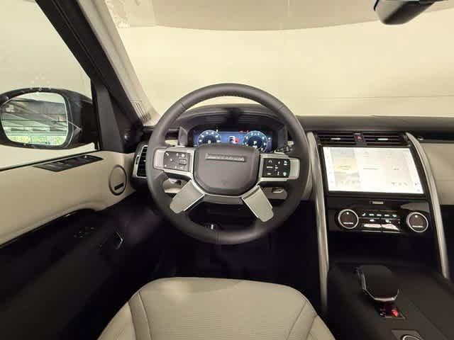 New 2026 Land Rover Discovery S AWD/4WD image 16