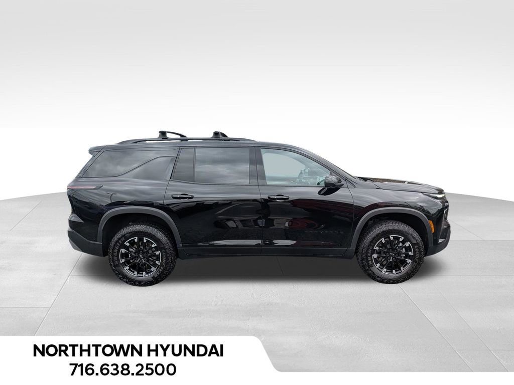 Used 2025 Chevrolet Traverse Z71 w/ Enhanced Driving Package AWD/4WD image 13