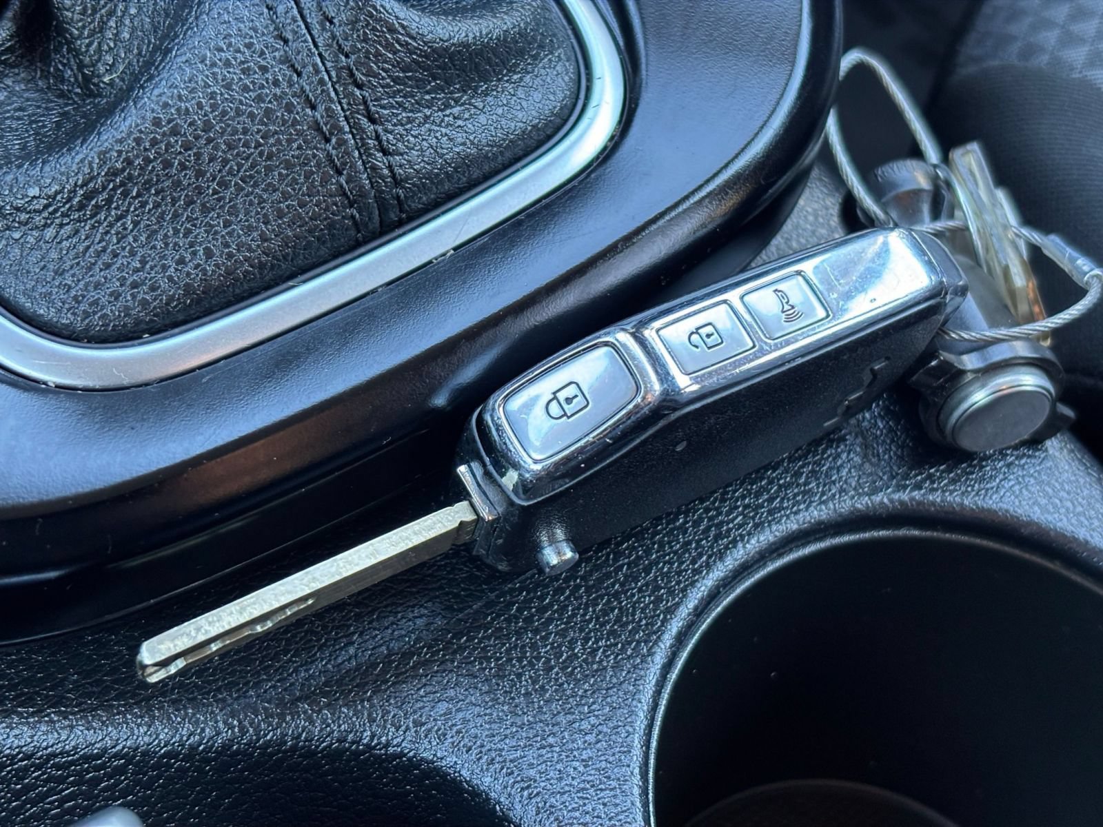 Used 2025 Kia Soul LX w/ LX Technology Package FWD image 35