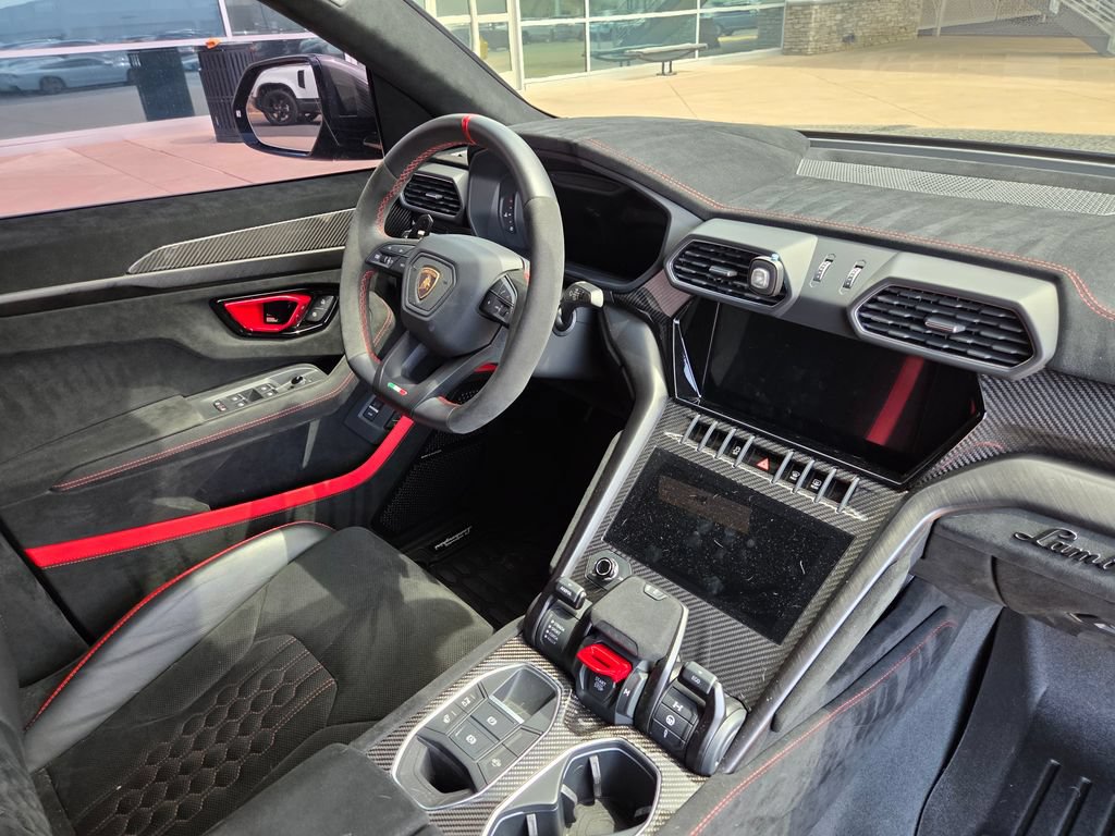 Used 2023 Lamborghini Urus Performante AWD/4WD image 15