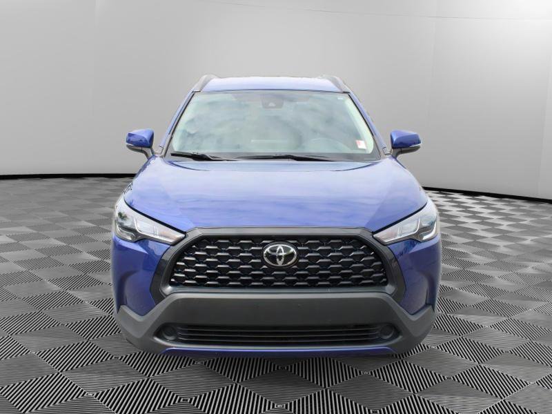 Used 2022 Toyota Corolla Cross LE video 2