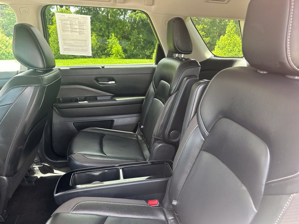 Certified 2024 Nissan Pathfinder SL w/ SL Premium Package AWD/4WD image 11