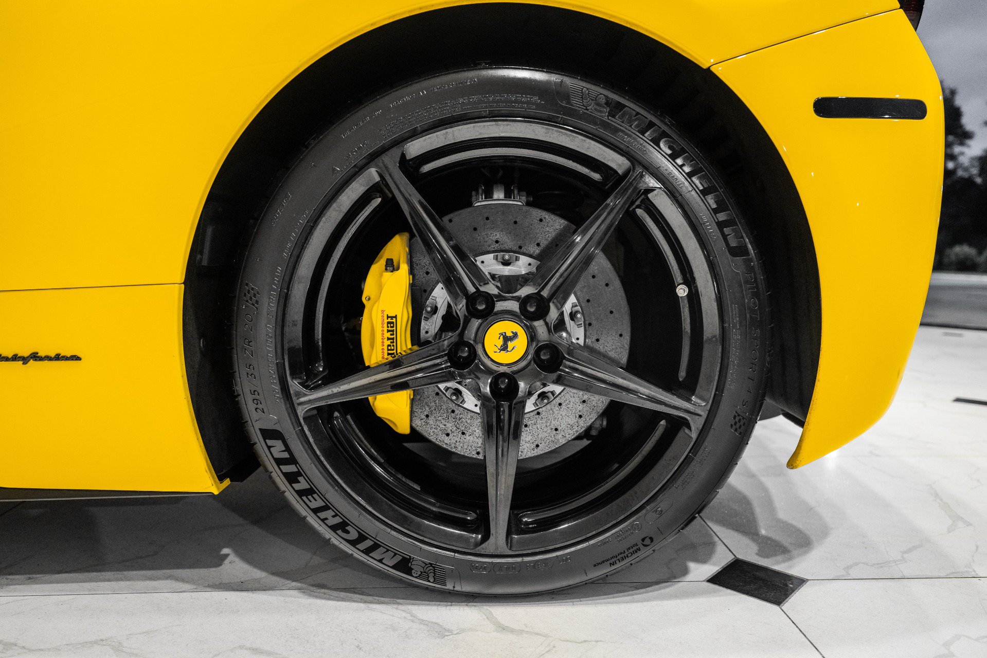 Used 2011 Ferrari 458 Italia Coupe RWD image 14
