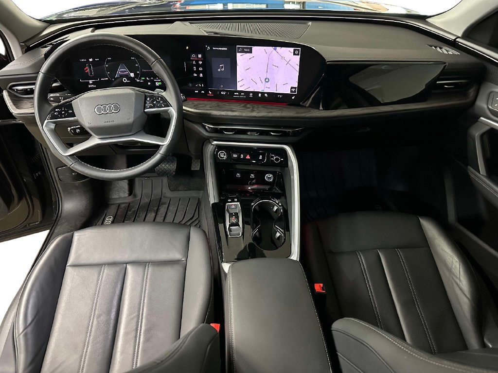 Used 2025 Audi Q5 Premium w/ Convenience Package AWD/4WD image 20