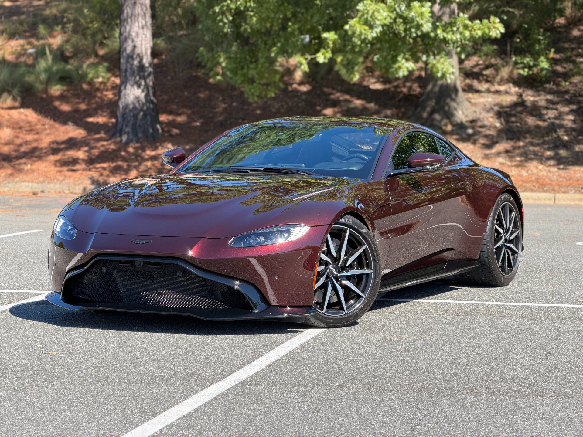 Used 2020 Aston Martin V8 Vantage Coupe RWD image 1