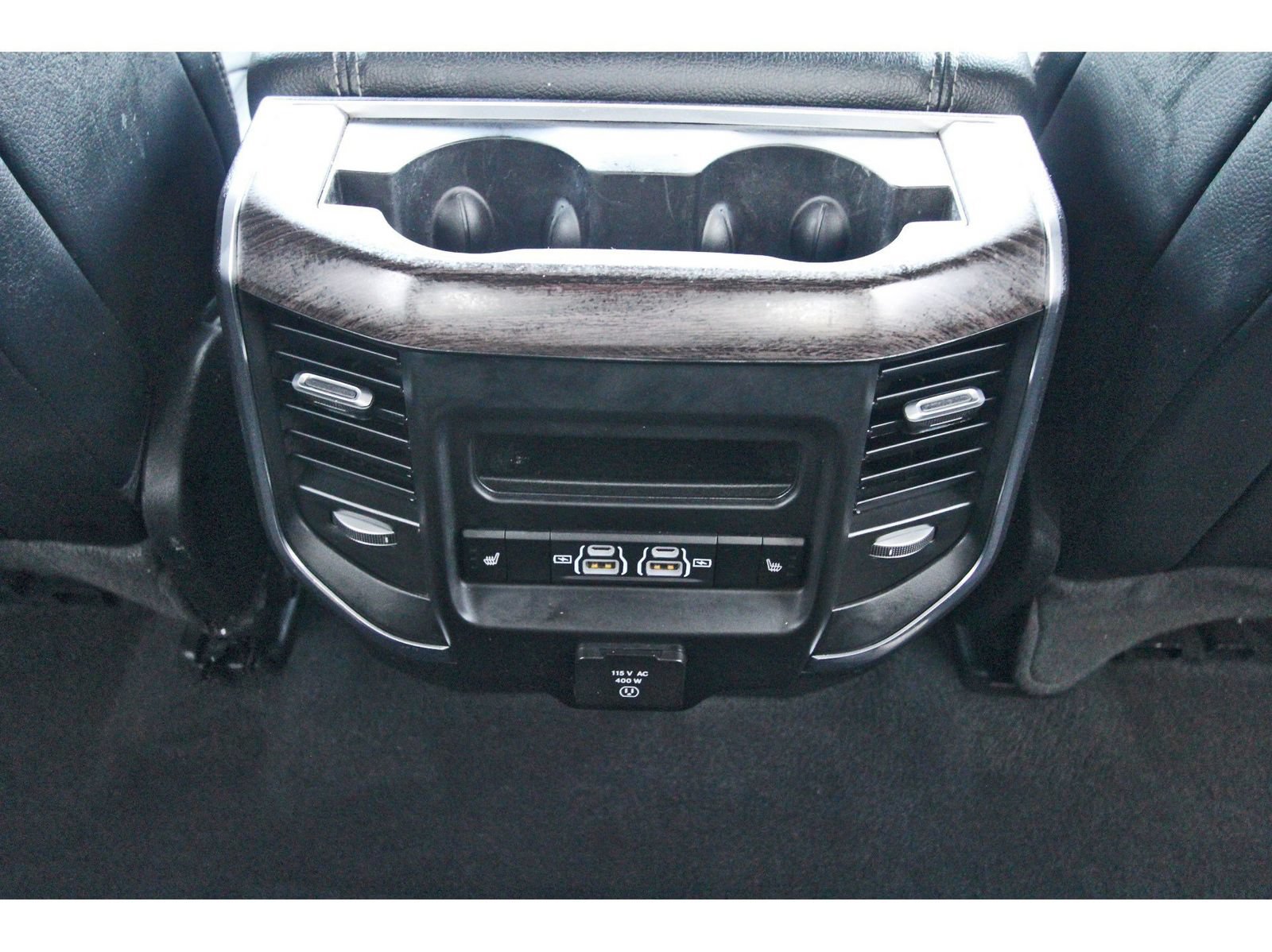 Used 2025 RAM 1500 Laramie AWD/4WD image 15
