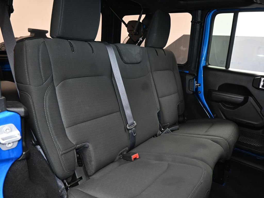 Used 2022 Jeep Wrangler Unlimited Sport image 36