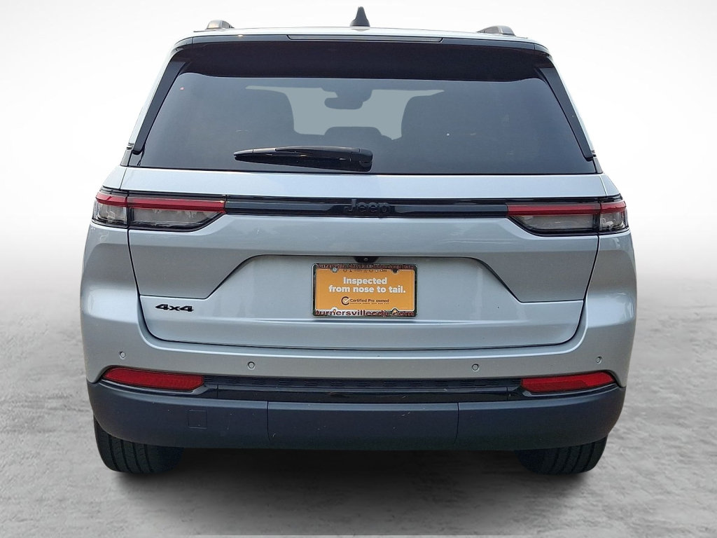 Certified 2023 Jeep Grand Cherokee Altitude AWD/4WD image 4