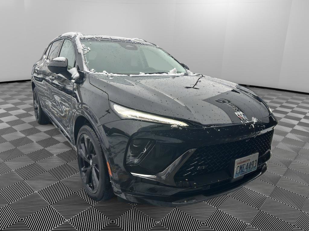 Used 2024 Buick Envision Sport Touring image 1