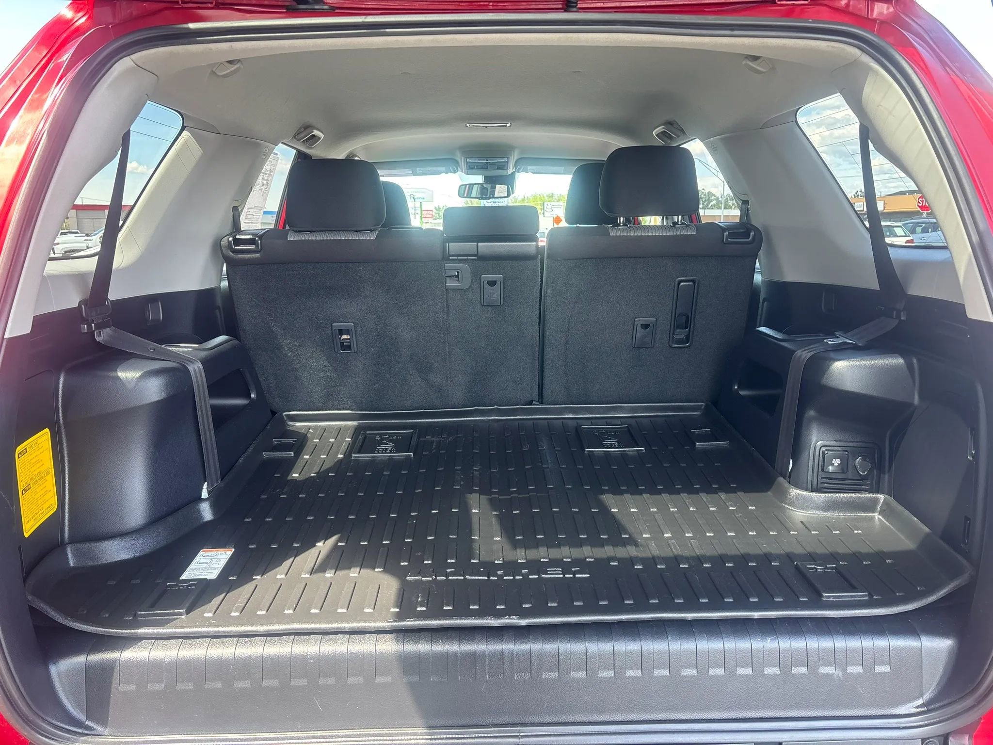 Used 2020 Toyota 4Runner SR5 AWD/4WD image 23