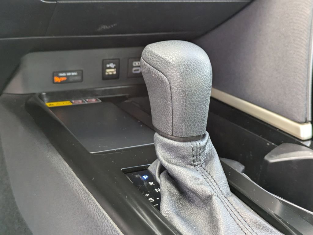 Used 2025 Toyota Camry LE image 23