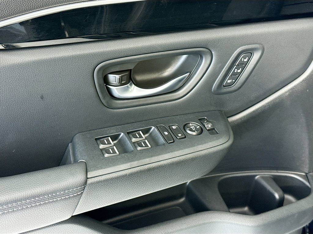 Certified 2025 Honda Pilot EX-L image 24