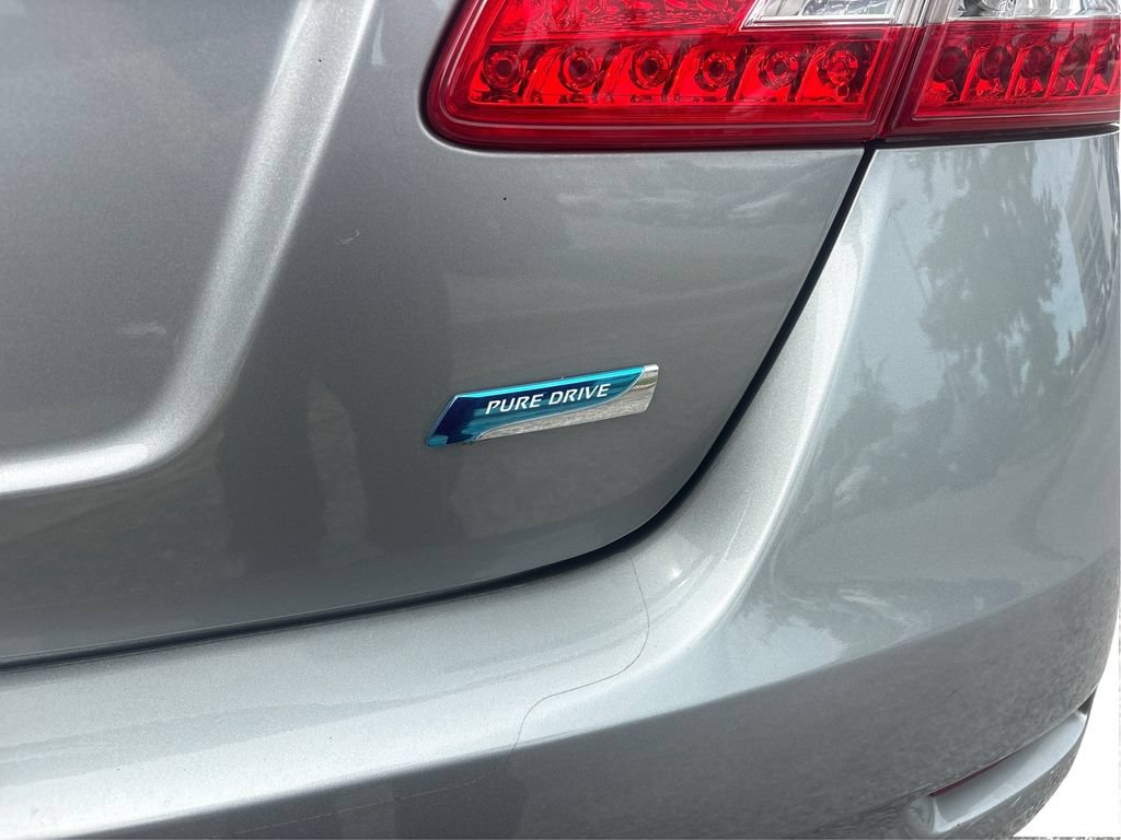 Used 2013 Nissan Sentra SV w/ Premium Pkg FWD image 27