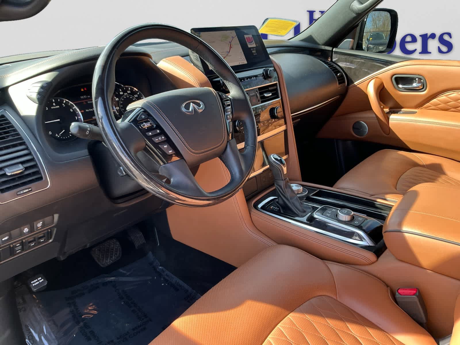 Used 2023 INFINITI QX80 Sensory w/ Cargo Package AWD/4WD image 13