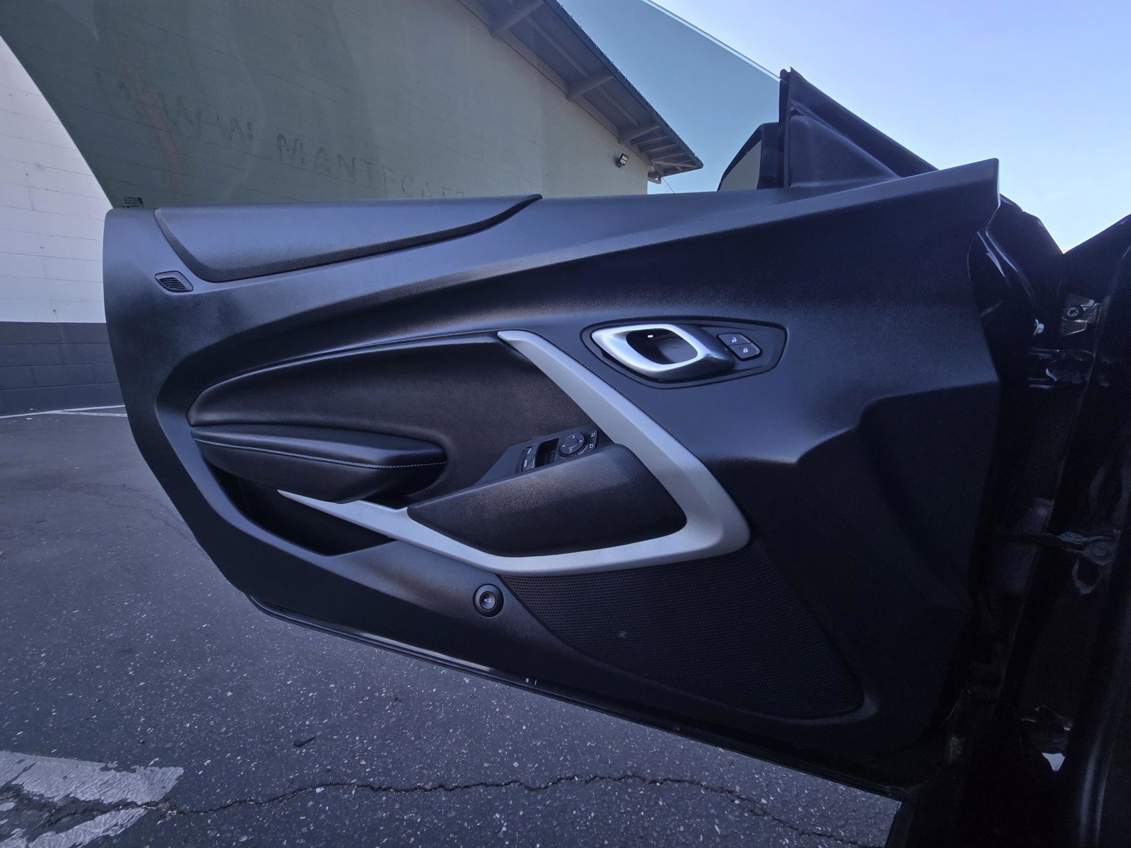 Used 2023 Chevrolet Camaro LT RWD image 14