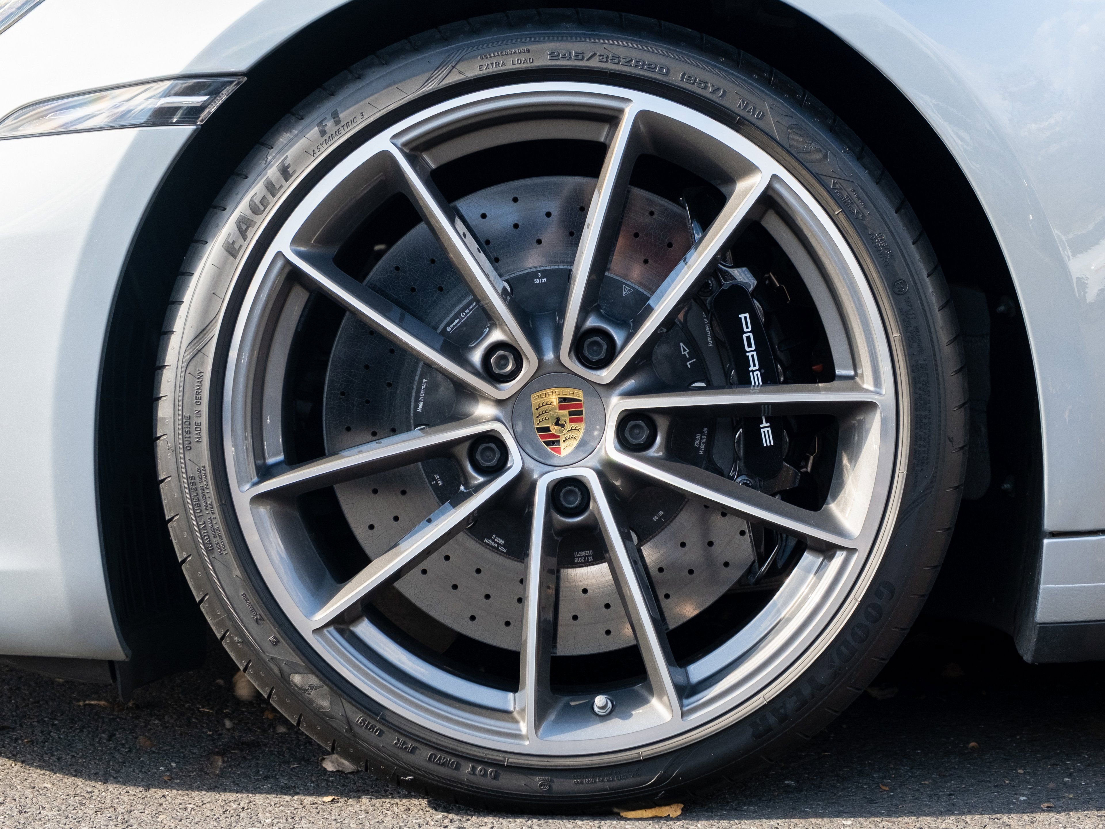 Certified 2020 Porsche 911 Carrera 4S image 12