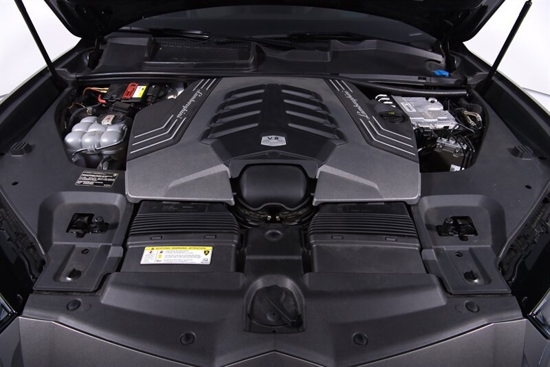 Used 2021 Lamborghini Urus AWD/4WD image 52