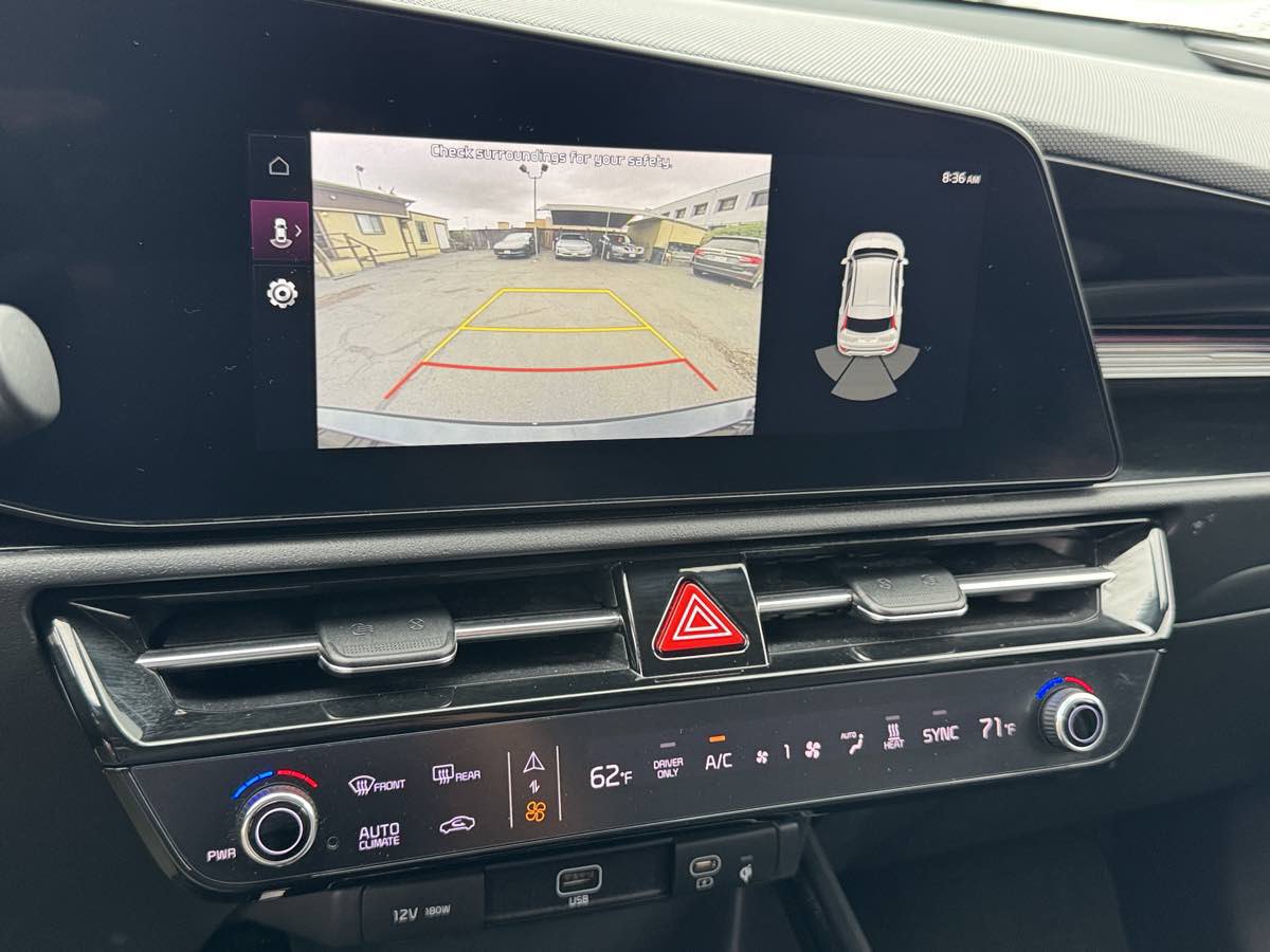 Used 2023 Kia Niro Wind FWD image 32