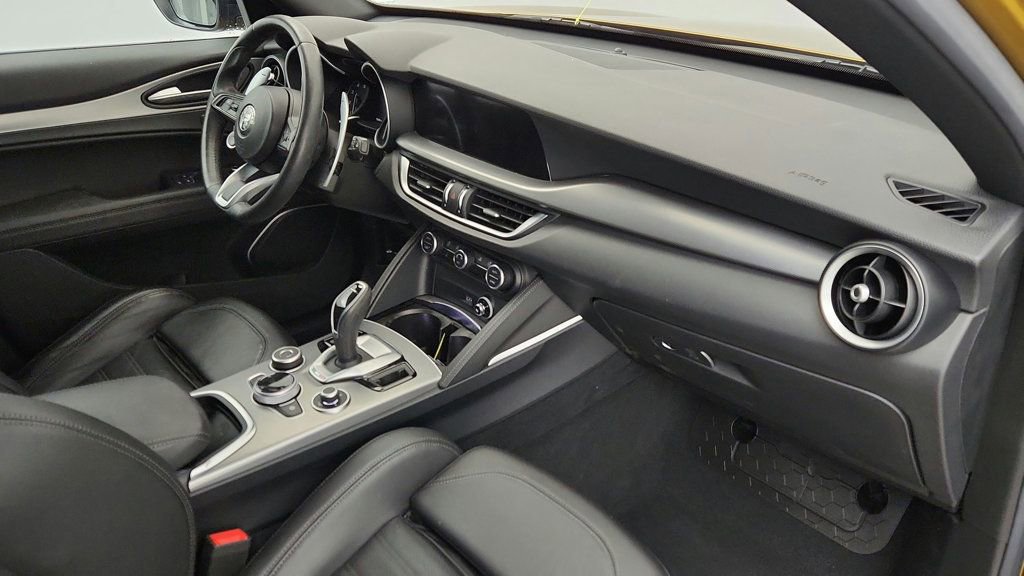 Used 2023 Alfa Romeo Stelvio Veloce image 44