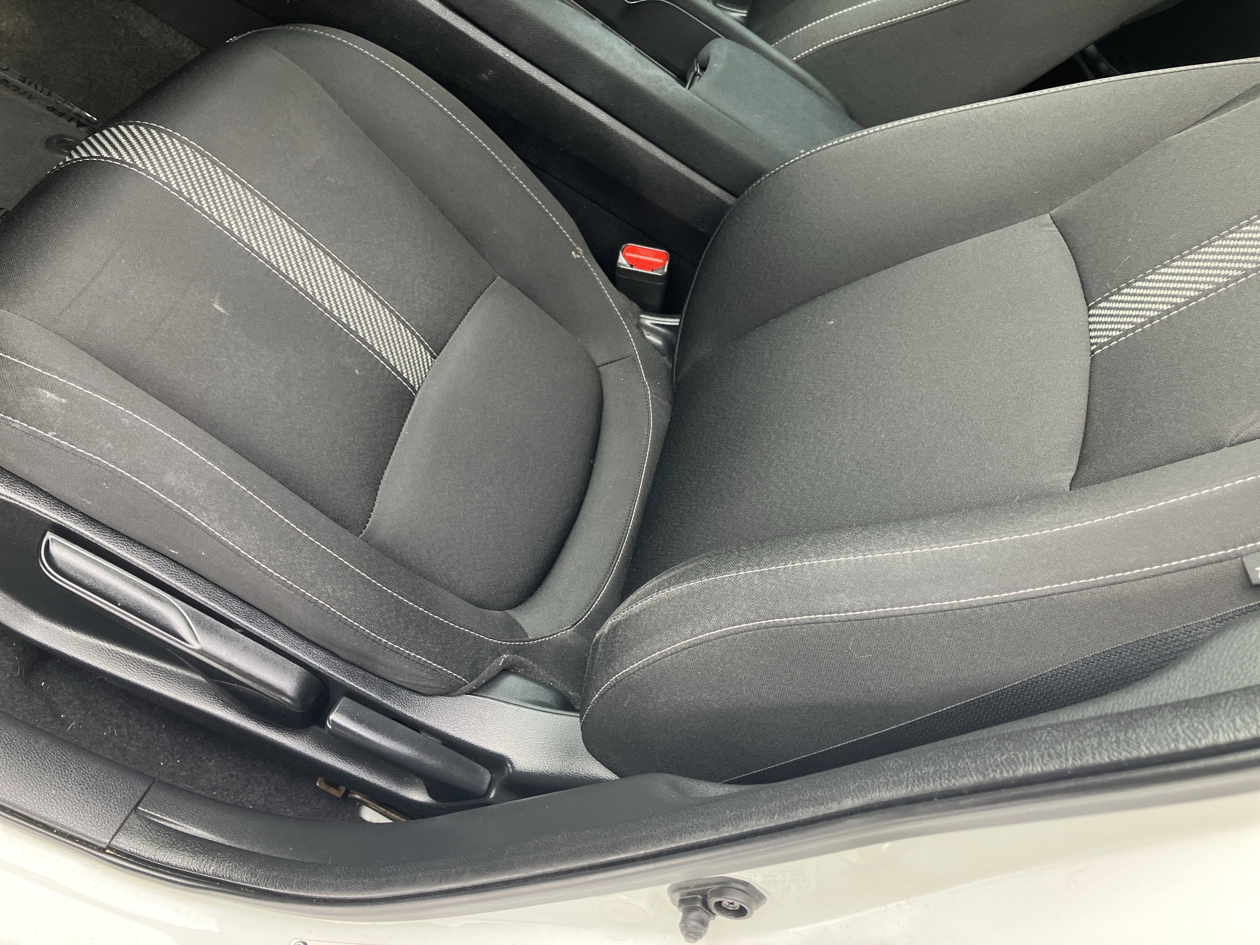 Used 2018 Honda Civic EX image 7