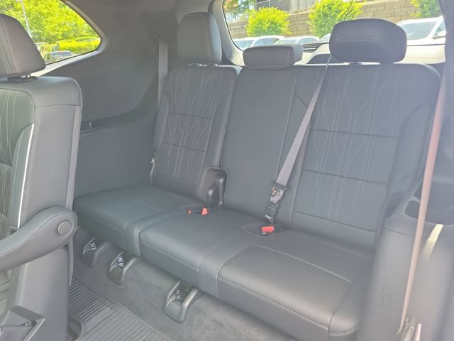 Used 2025 Buick Enclave Avenir w/ Super Cruise Package AWD/4WD image 10