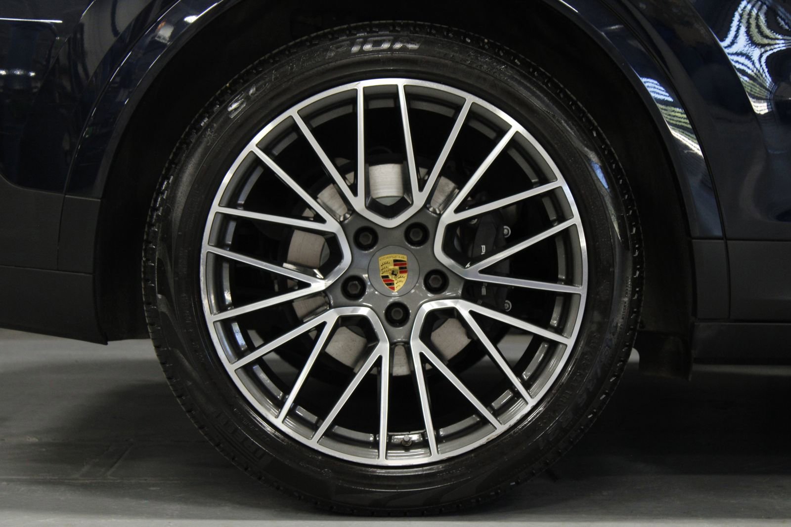 Certified 2021 Porsche Cayenne Coupe AWD/4WD image 23