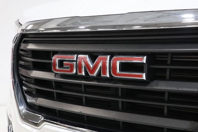 Used 2024 GMC Terrain SLE w/ Driver Convenience Package AWD/4WD image 12