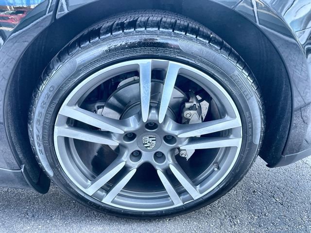 Used 2013 Porsche Panamera 4S image 30